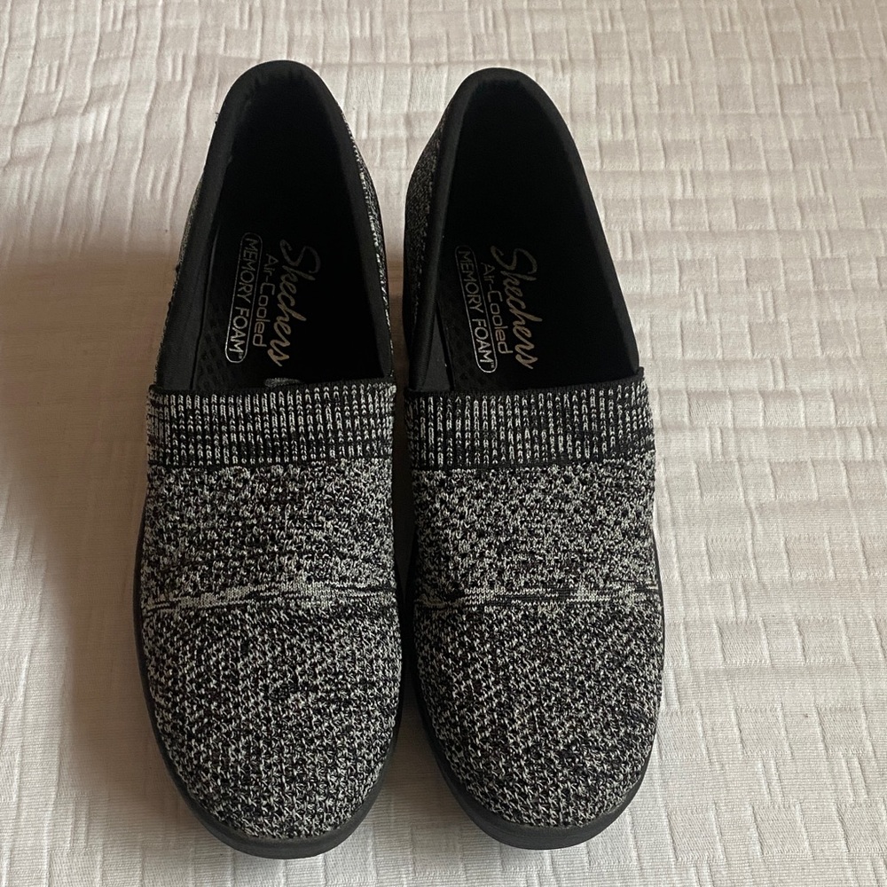 SKECHERS Women’s Black and Gray Slip-On Knit Loafers